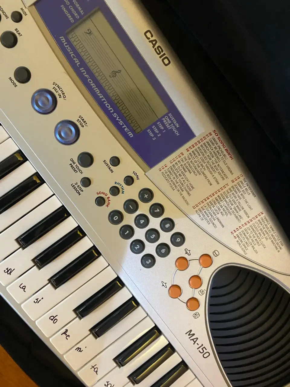 Teclado Casio 61 teclas - miniatura 2