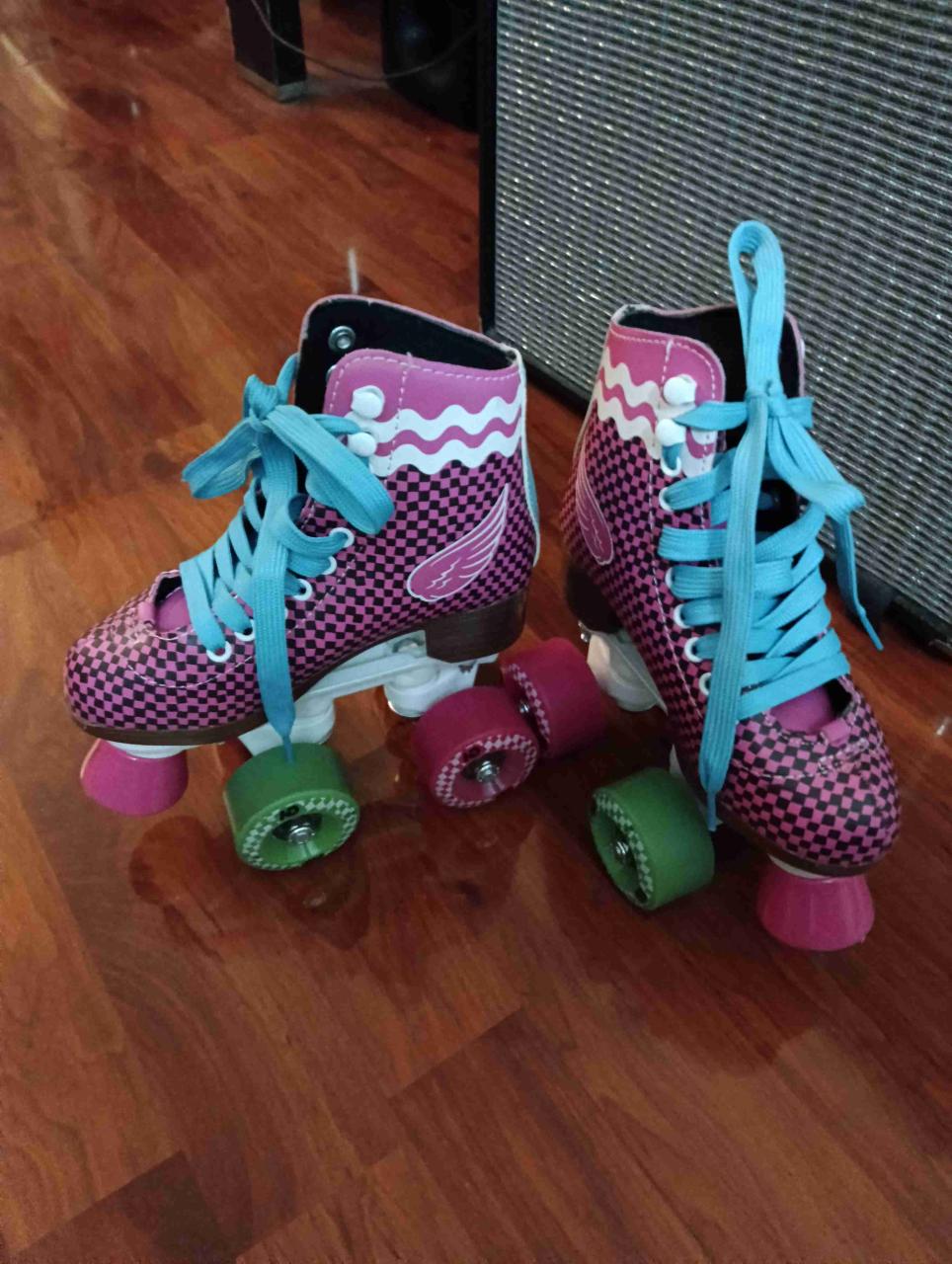 Patines de cuatro ruedas rosados - miniatura 3