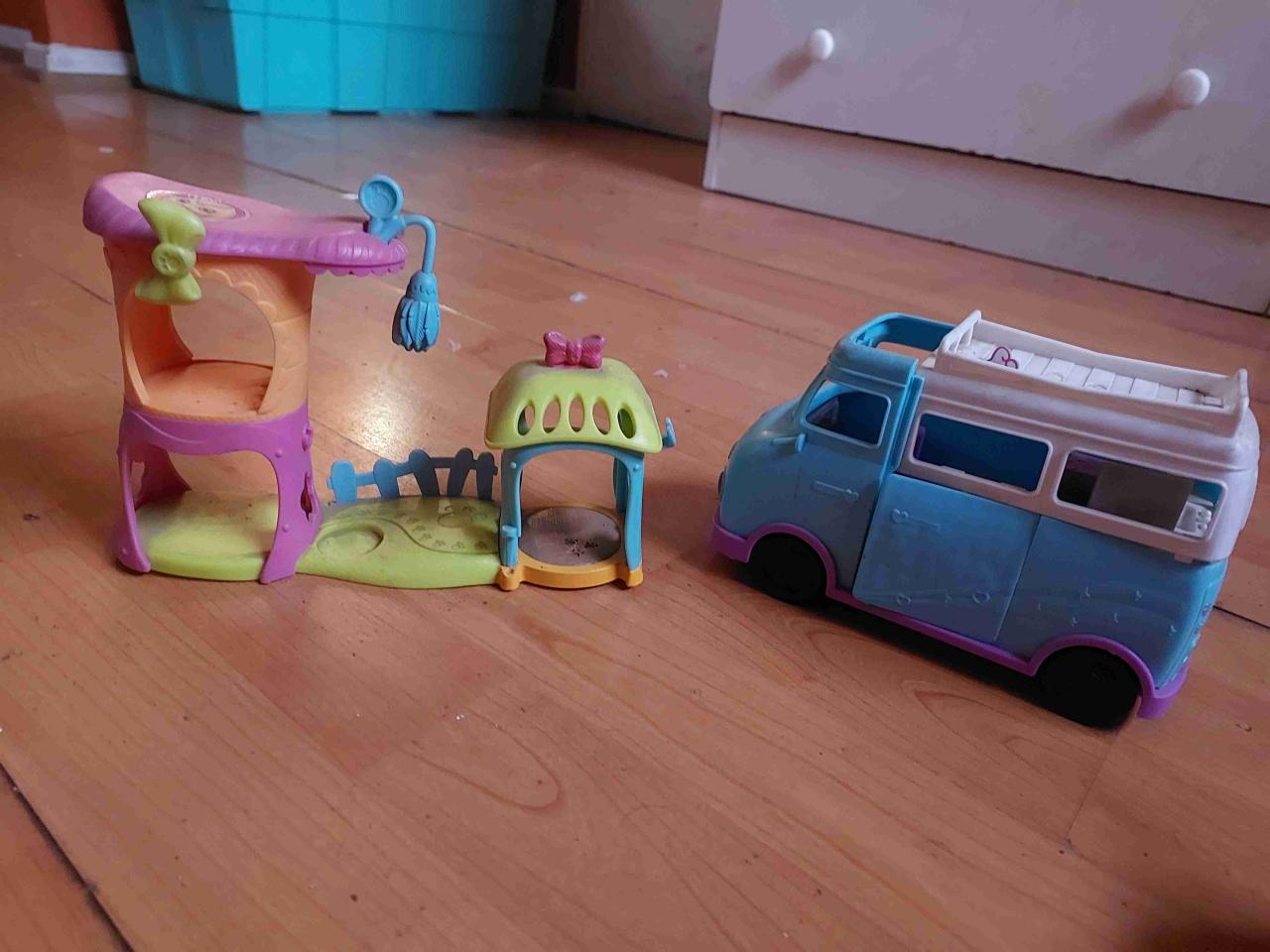Casa de muñecas Barbie con accesorios - miniatura 6