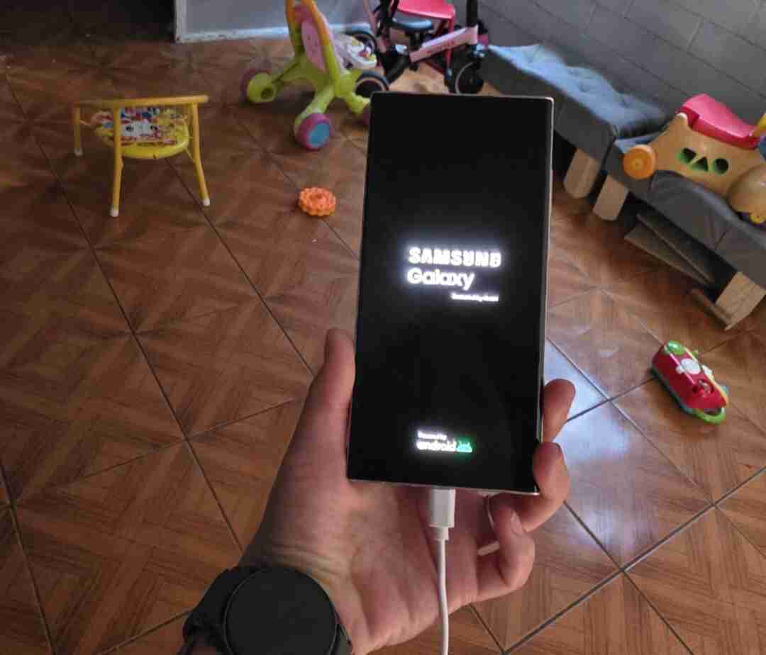 Smartphone Samsung Galaxy en buen estado s23 ultra - miniatura 1
