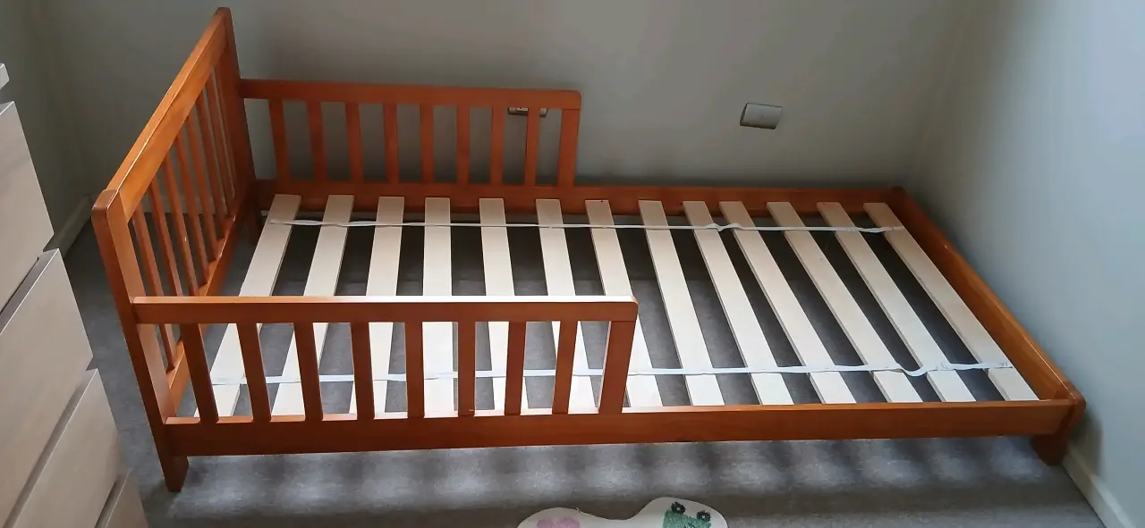 Cama de madera montessori - miniatura 3