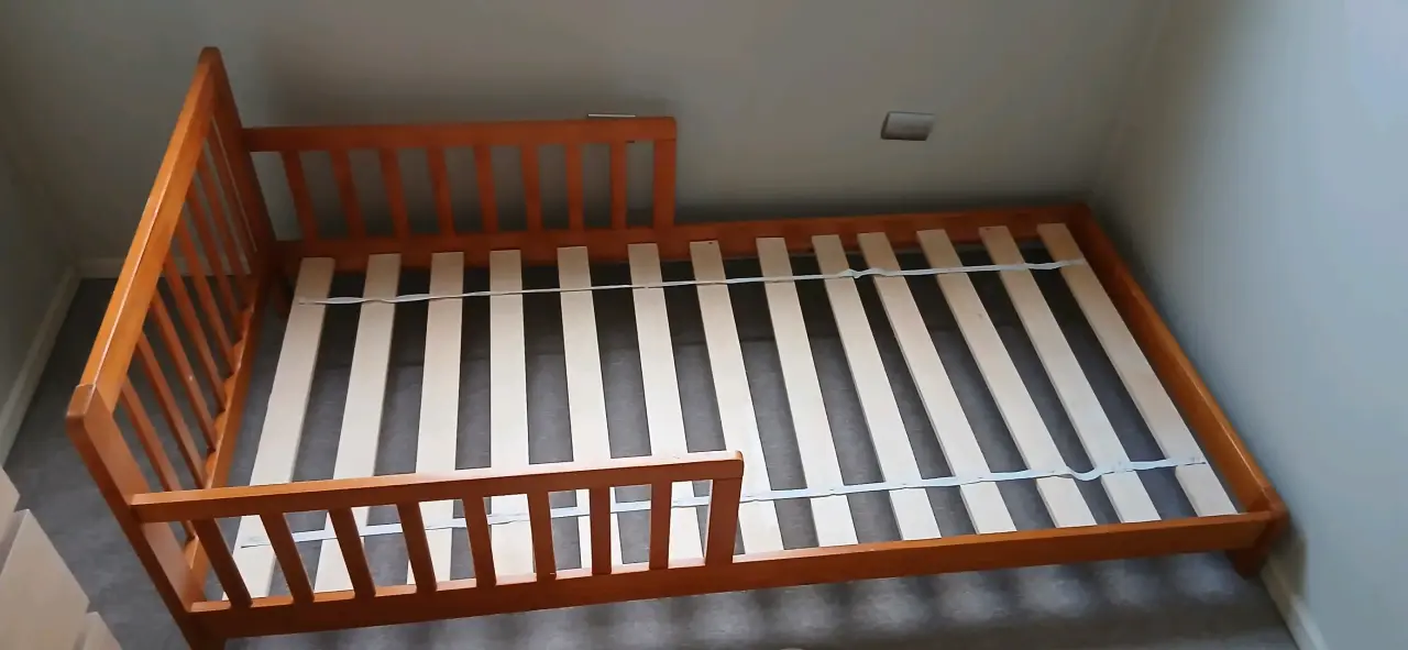 Cama de madera montessori - miniatura 4