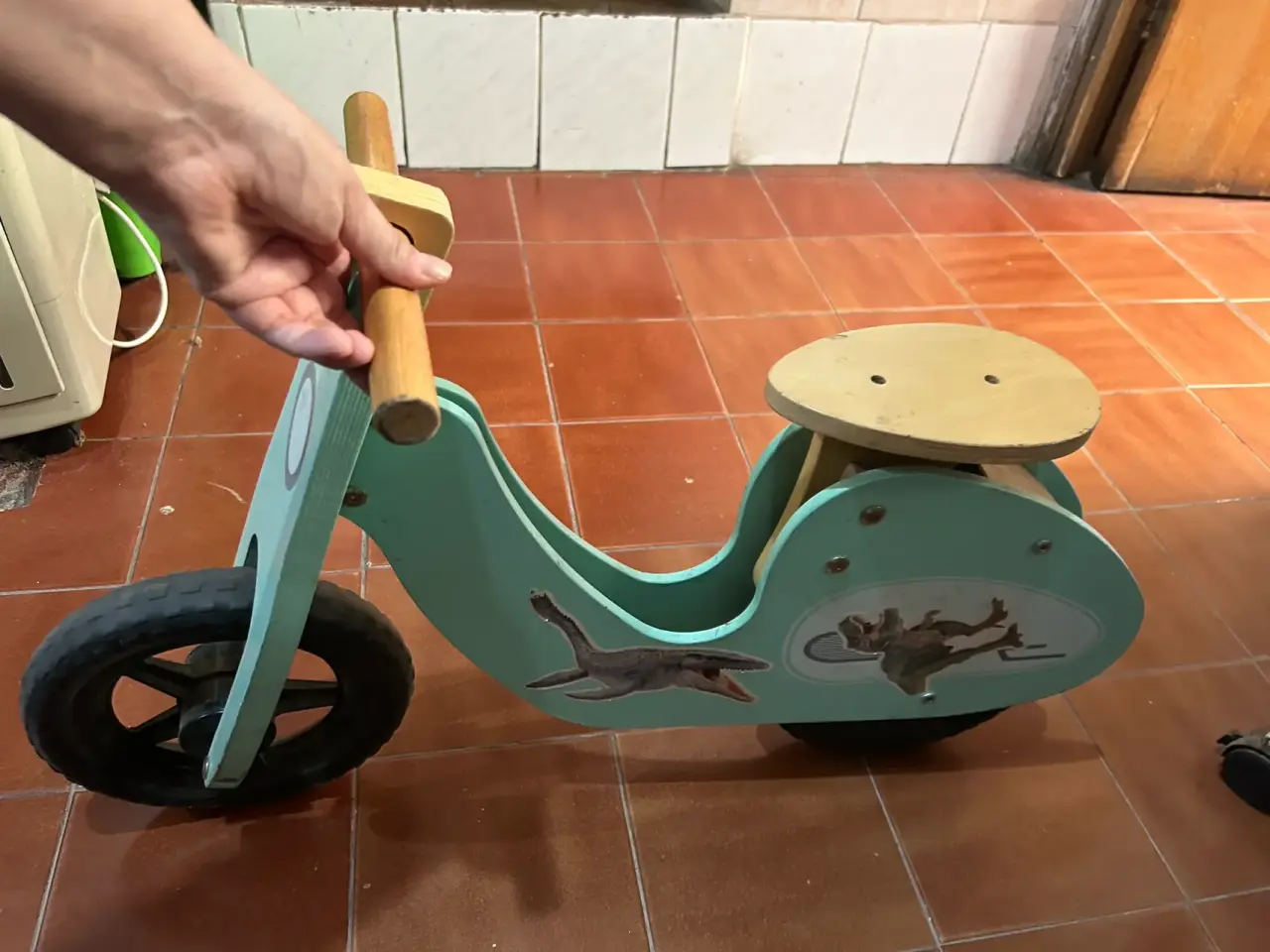 Bicicleta de equilibrio infantil - miniatura 2