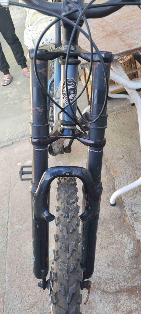 Bicicleta montaña azul - miniatura 3