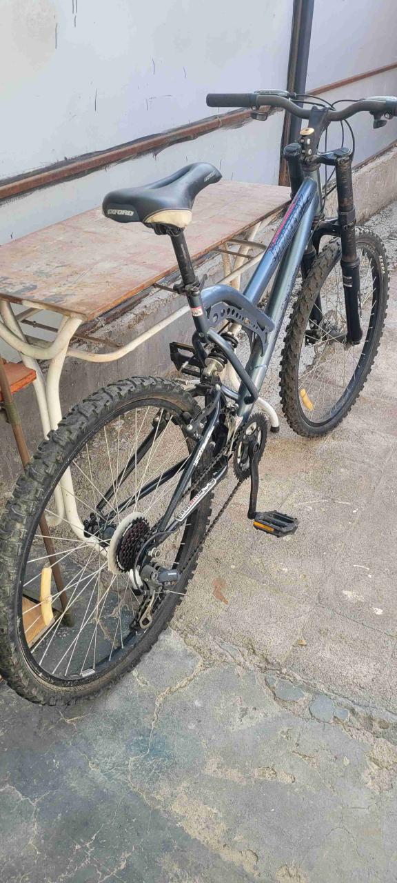 Bicicleta montaña azul - miniatura 5