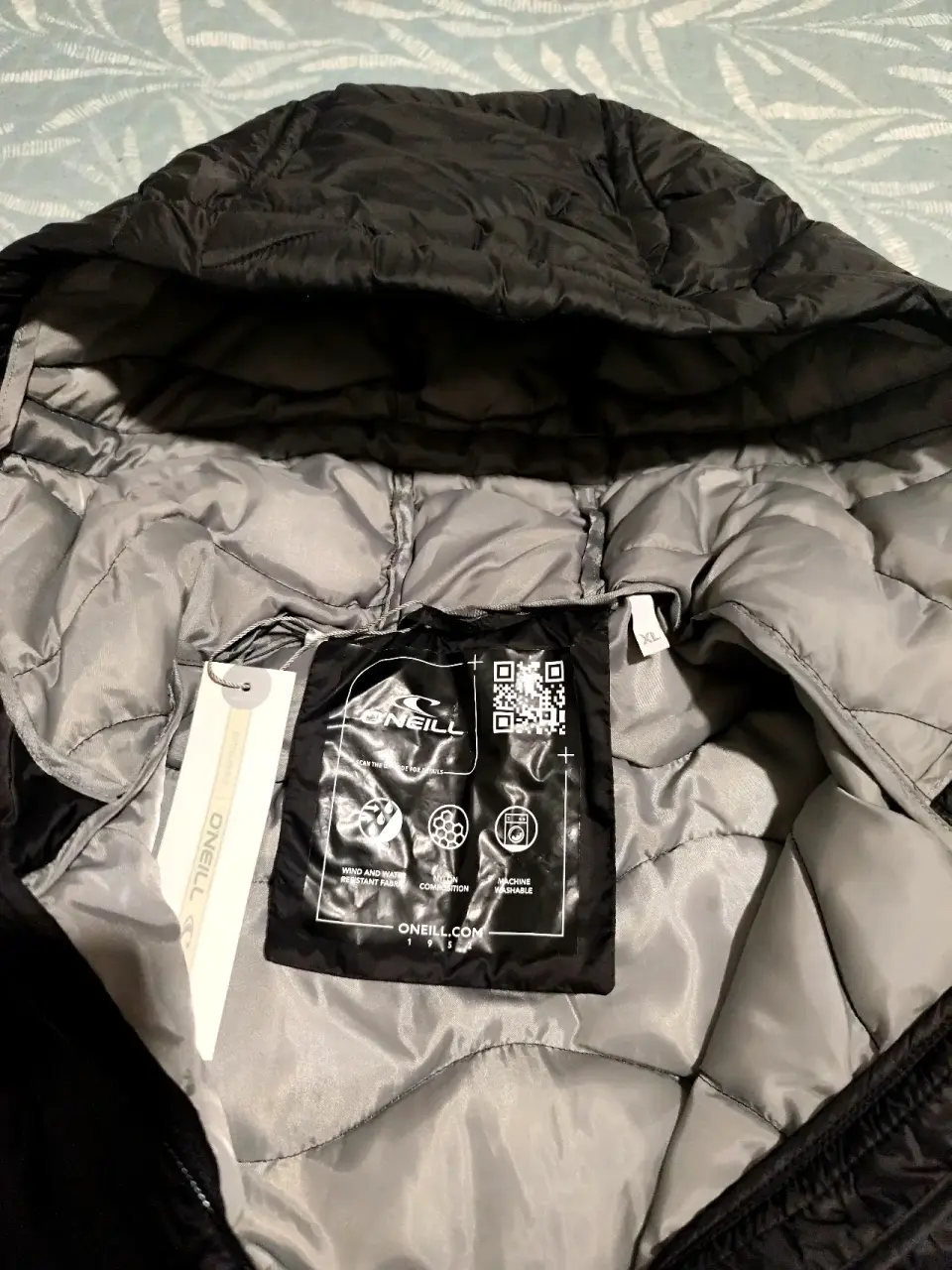 Chaqueta negra con capucha O'Neill - miniatura 2
