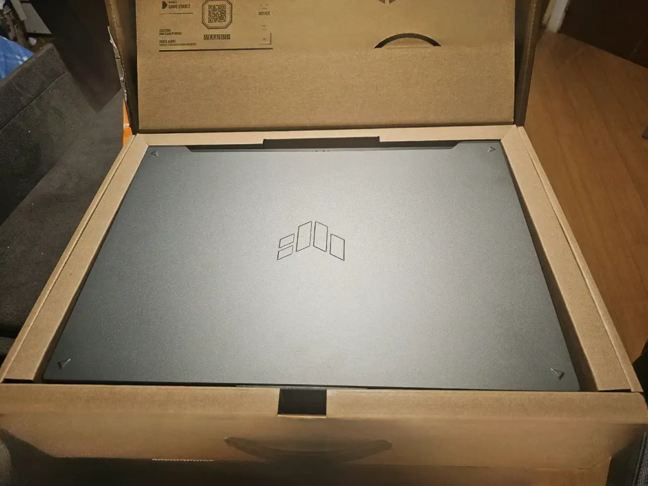 Laptop Asus TUF Gaming F16 Nuevo - miniatura 2