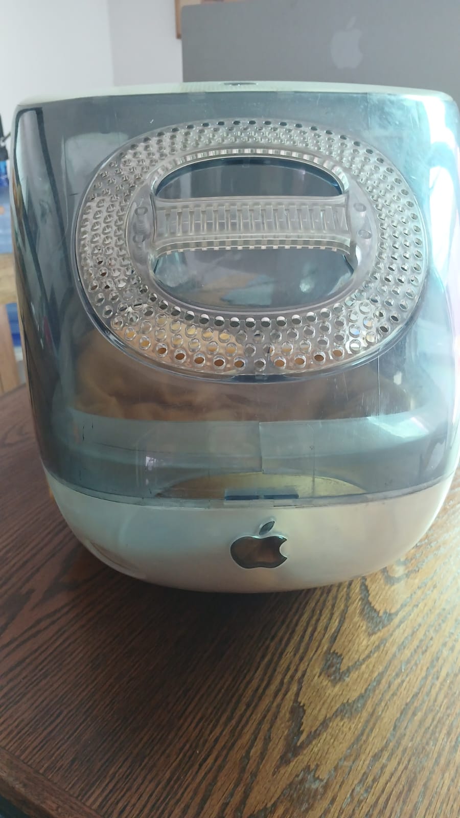 Casa para gato en iMac reciclado - miniatura 2