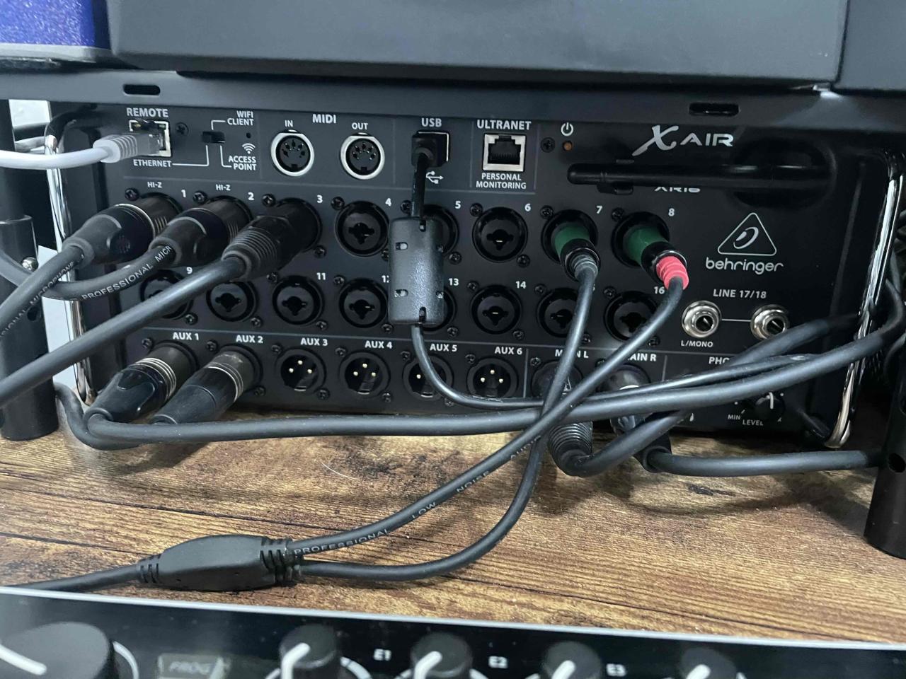 Mezclador de audio Behringer X Air - miniatura 2