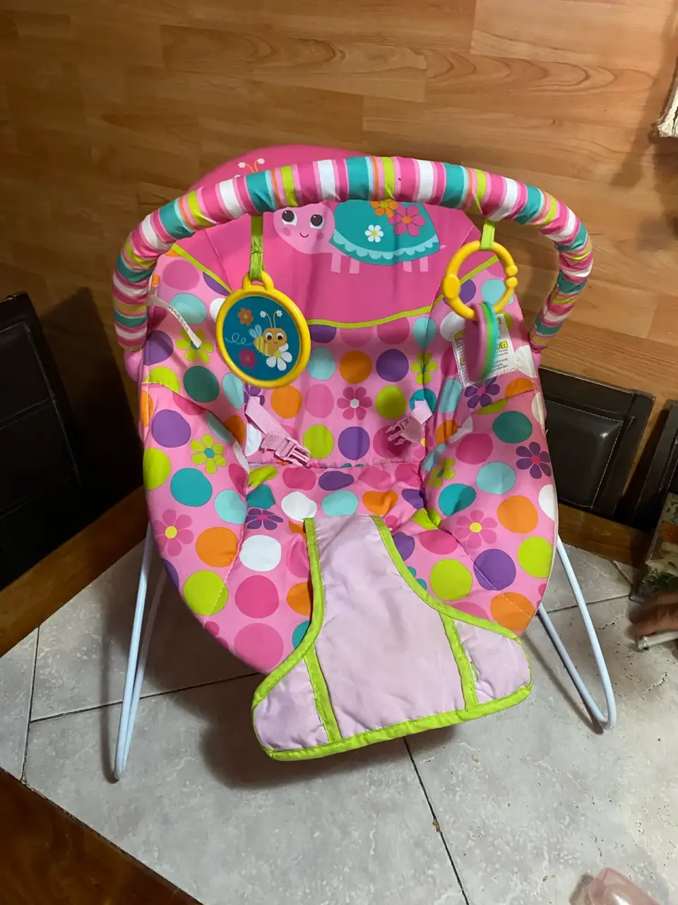 Silla mecedora infantil rosa - miniatura 3