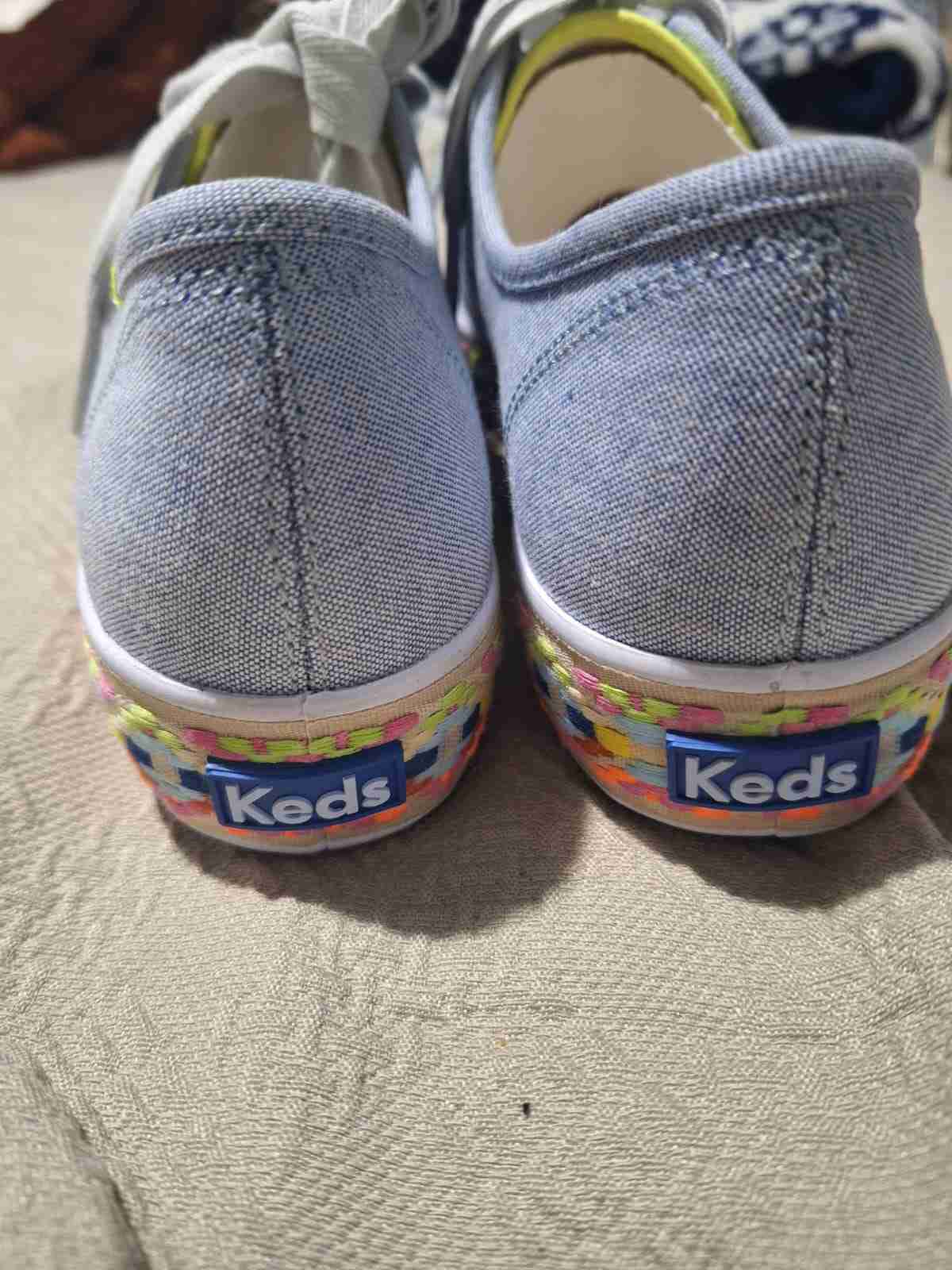 Zapatillas de lona con bordado - miniatura 2