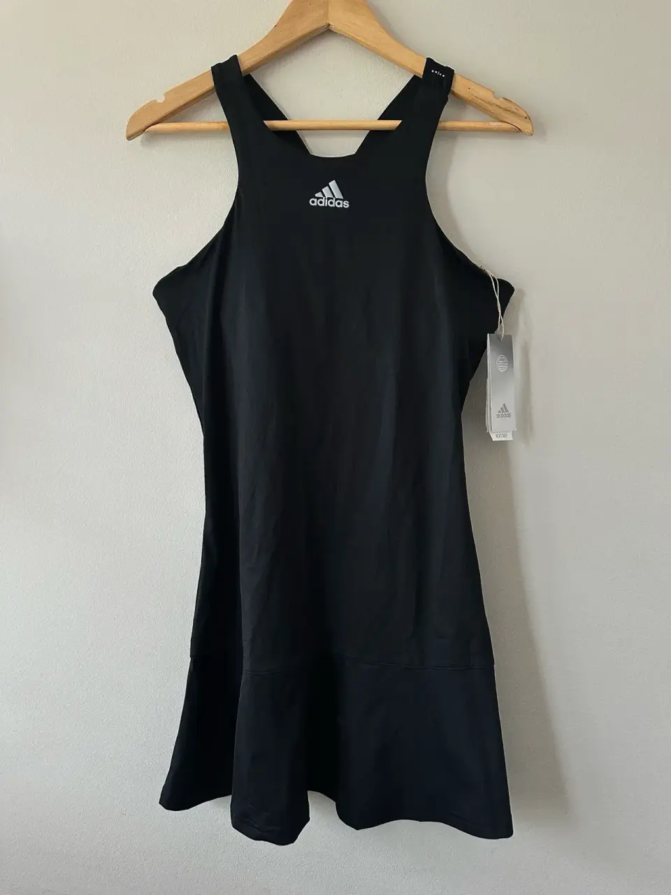 Vestido deportivo negro Adidas nuevo - miniatura 1