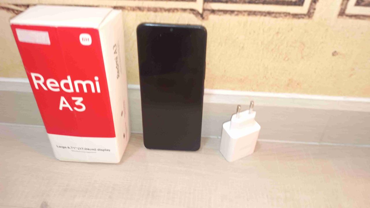 Teléfono Redmi A3 con cargador - miniatura 2