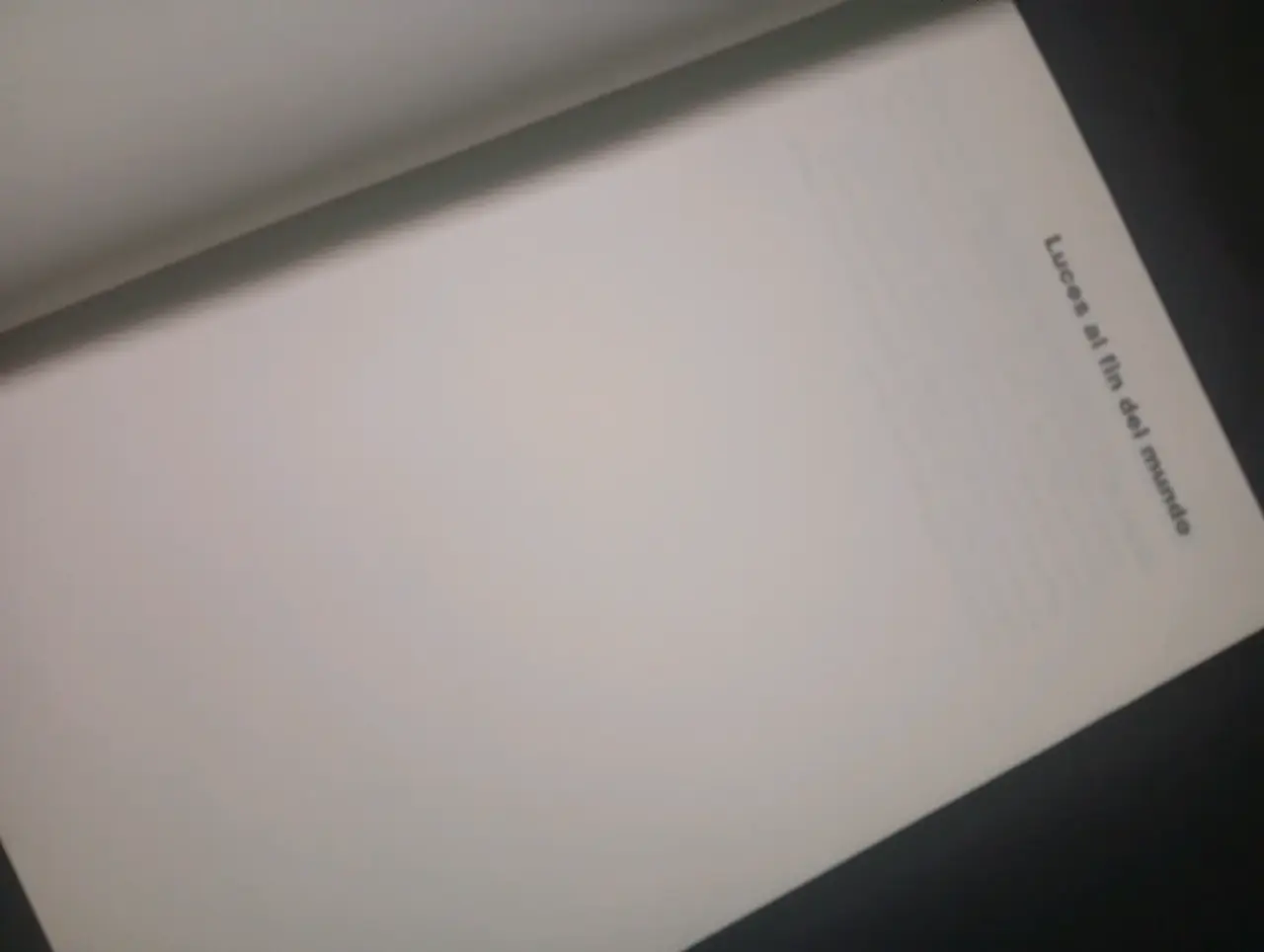Libro 'Luces al Fin del Mundo' - miniatura 3
