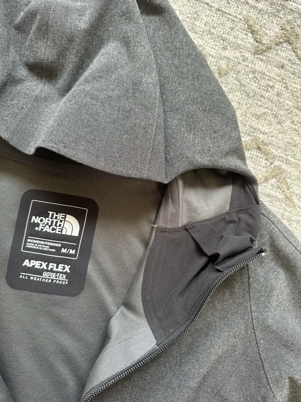 Chaqueta impermeable gris mujer - miniatura 3