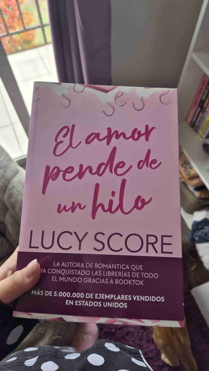 Libro 'El amor pende de un hilo' - miniatura 1