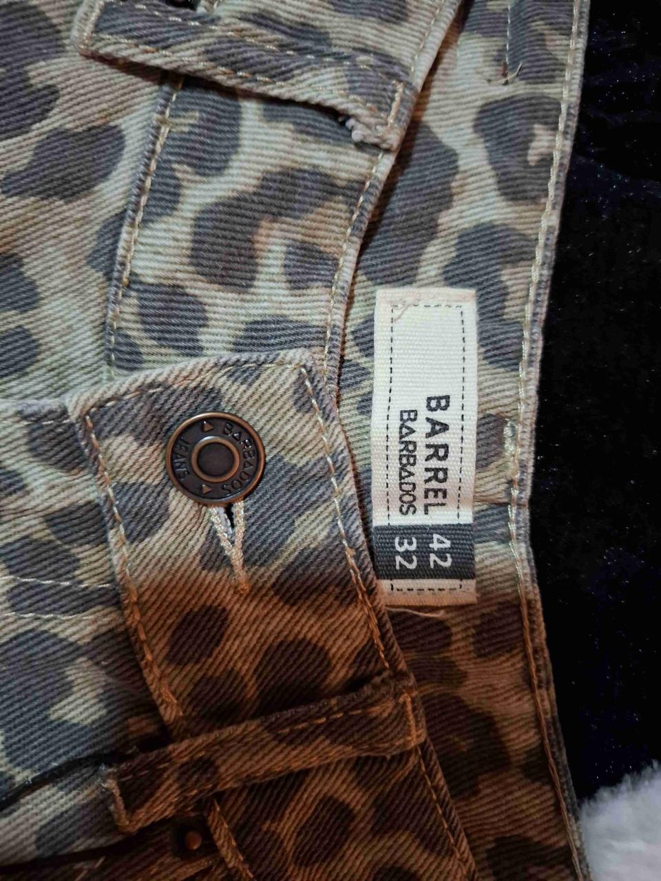 Pantalón animal print gris - miniatura 5