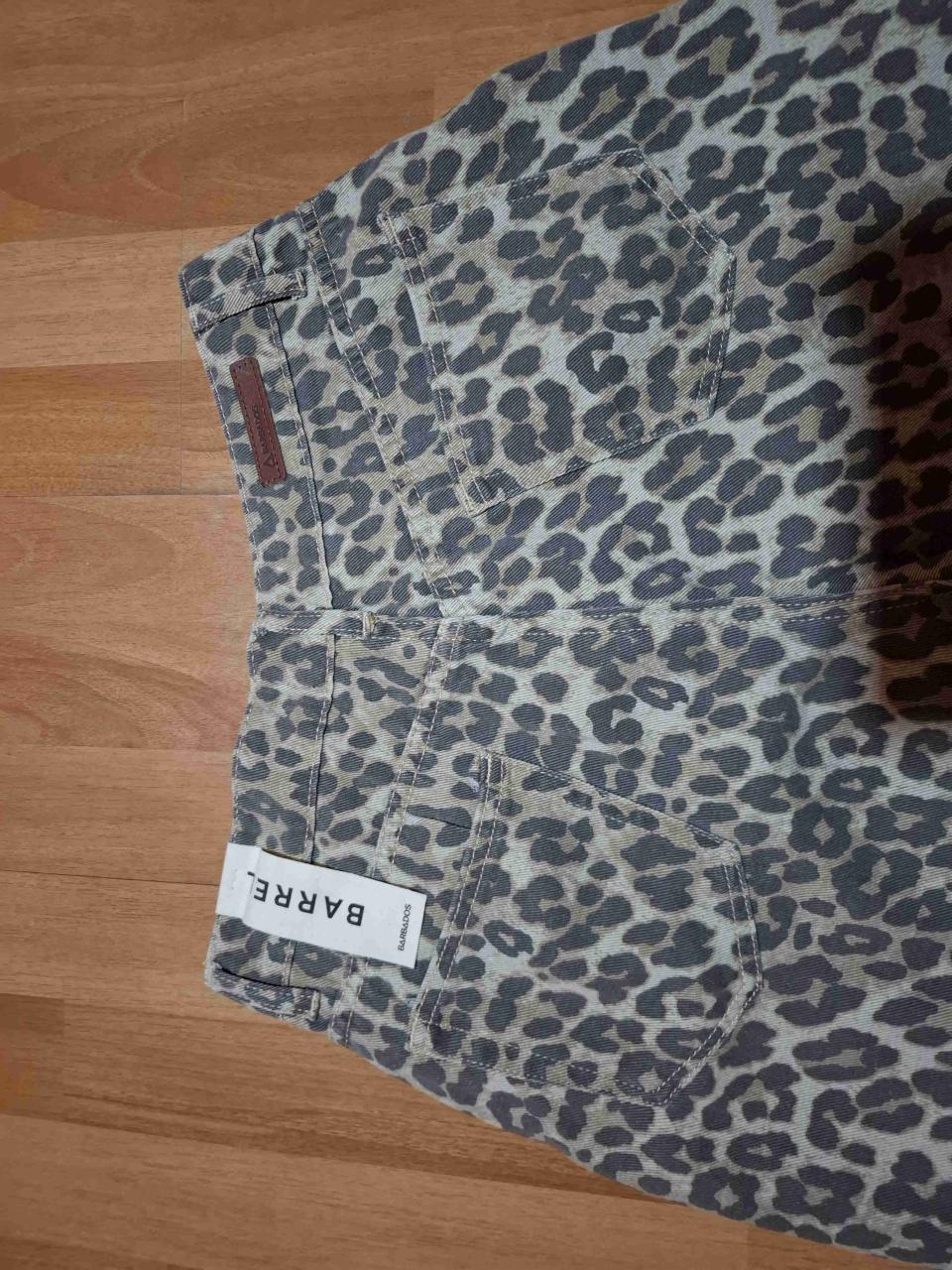 Pantalón animal print gris - miniatura 6