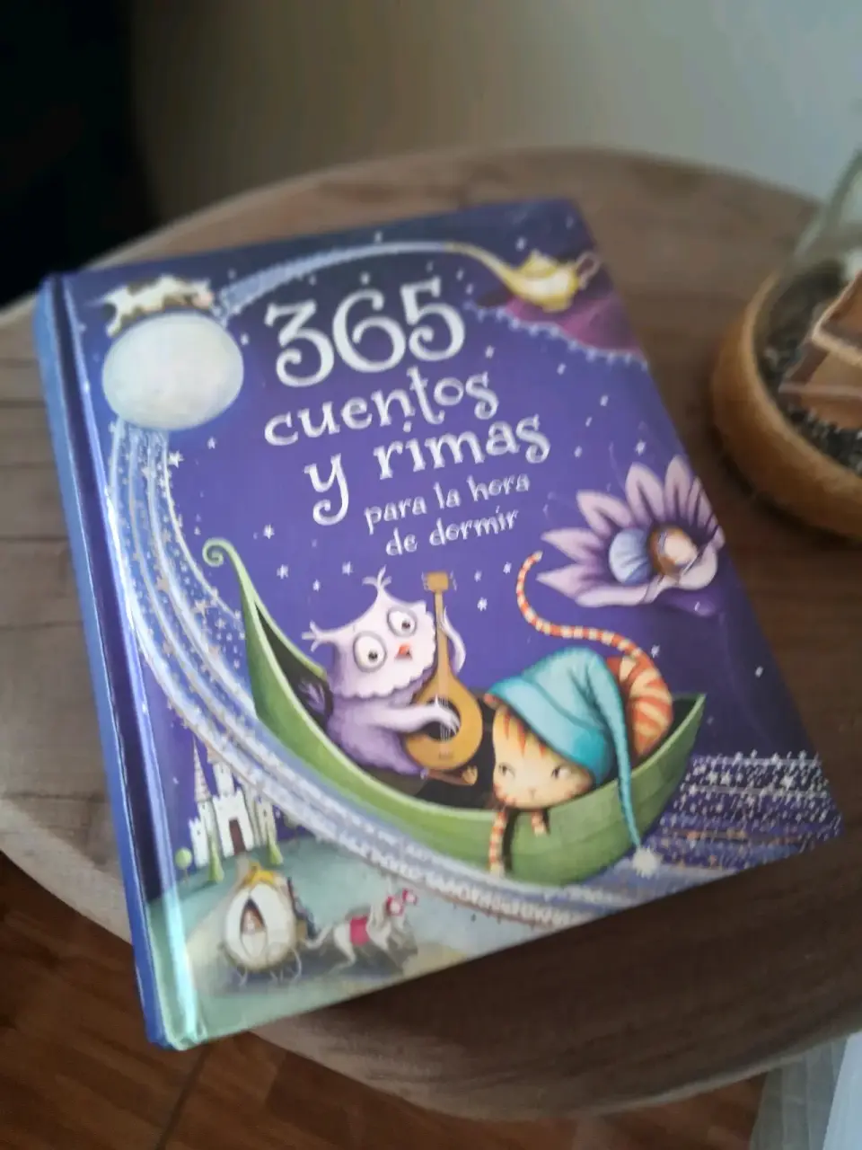 Libro infantil de cuentos y rimas - miniatura 1