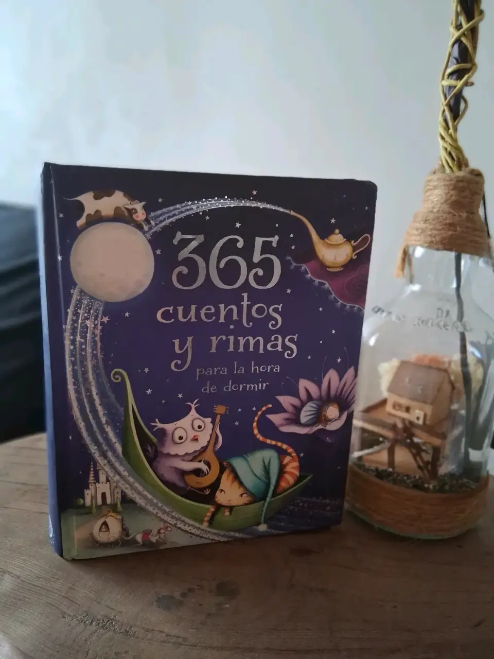 Libro infantil de cuentos y rimas - miniatura 2