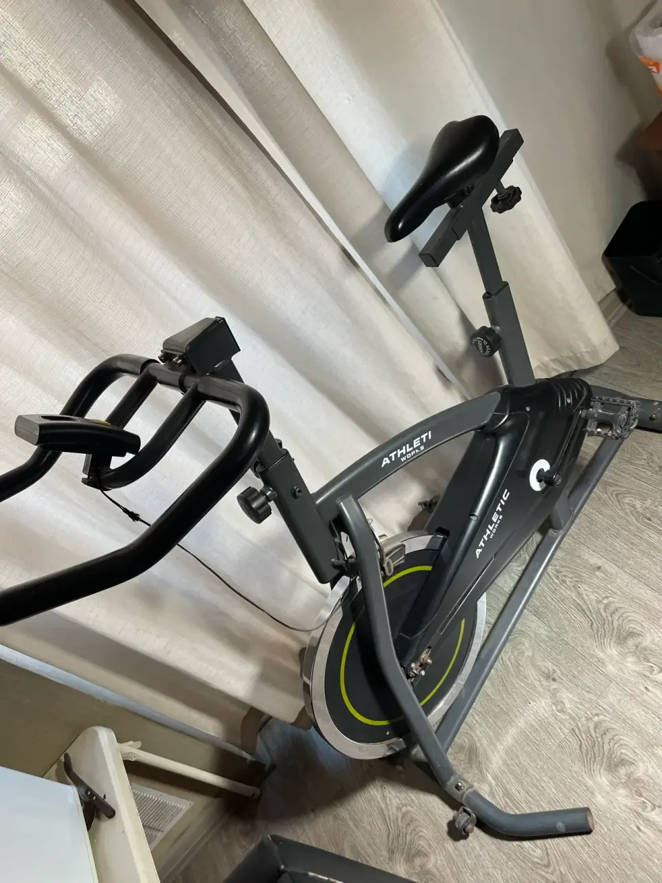 Bicicleta estática Athletic Works - miniatura 2