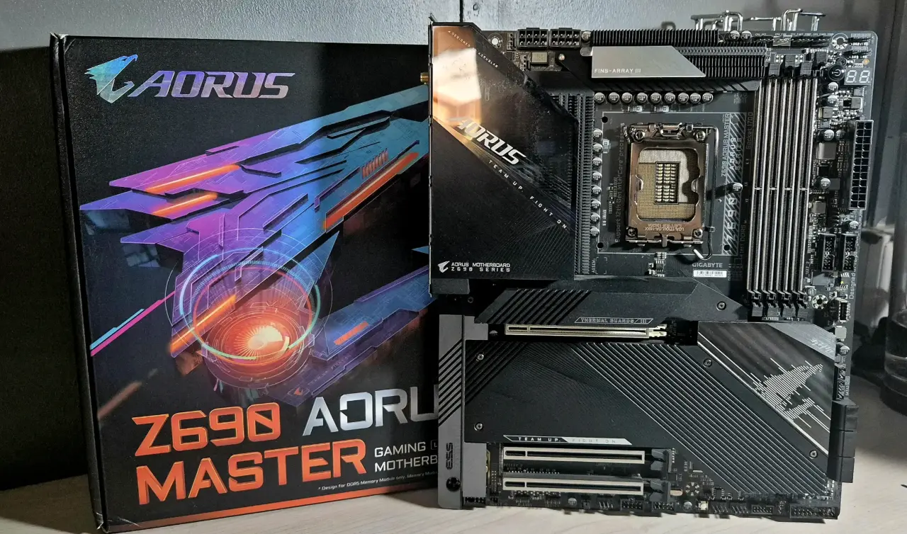 Placa madre Aorus Z690 DDR5 - miniatura 1