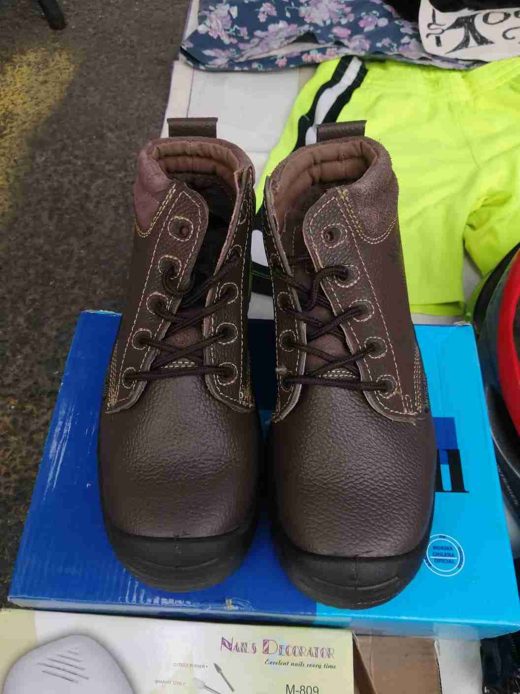 Botas marrones de cuero - miniatura 1