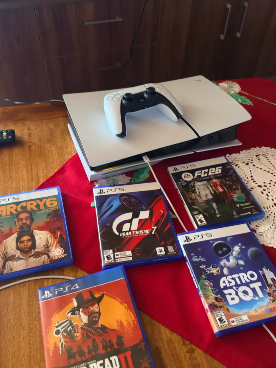 Consola PS5 con 5 juegos - miniatura 1