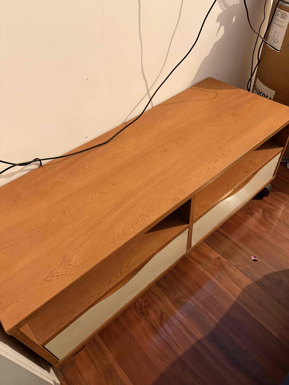 Mueble de TV madera clara - miniatura 1