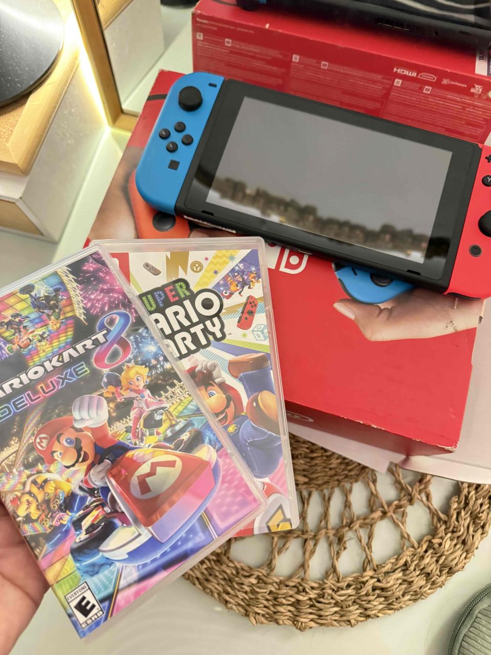 Nintendo Switch con juegos - miniatura 2