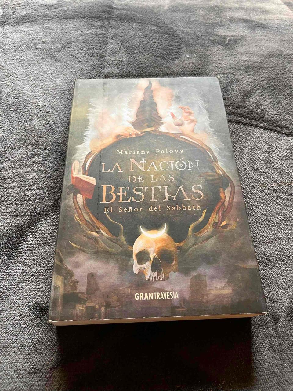 Libro 'La Nación de las Bestias' - miniatura 1
