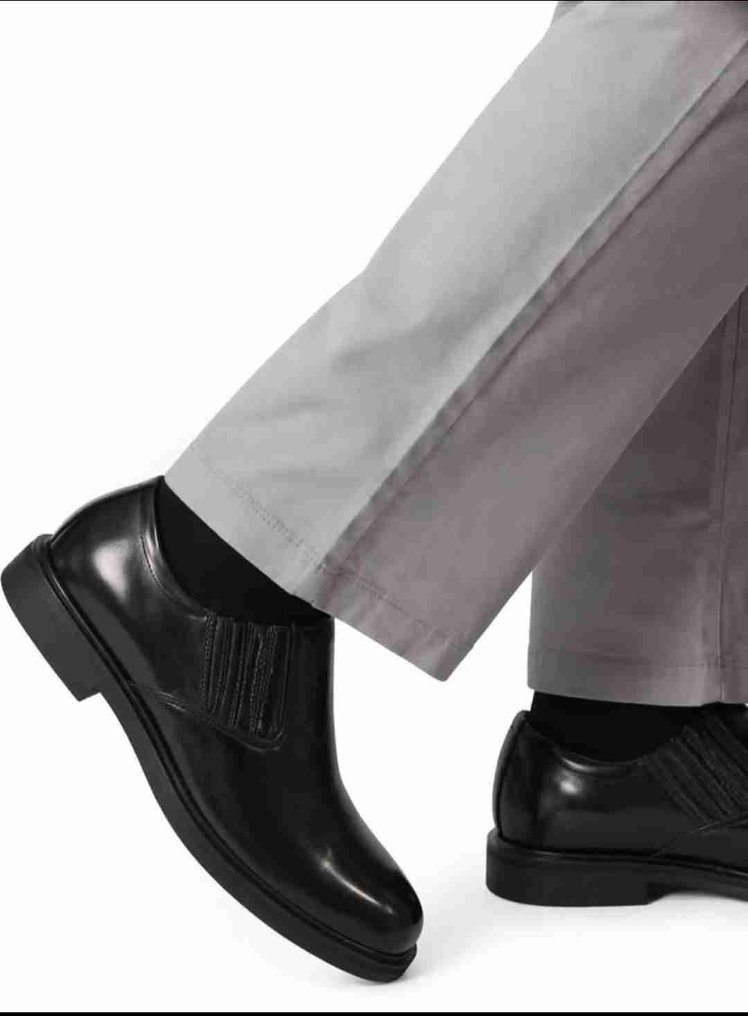 Zapatos de cuero negros nuevos - miniatura 4