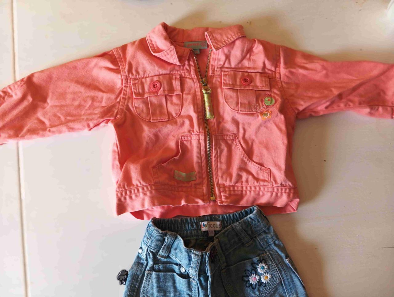 Conjunto infantil chaqueta y jeans - miniatura 3