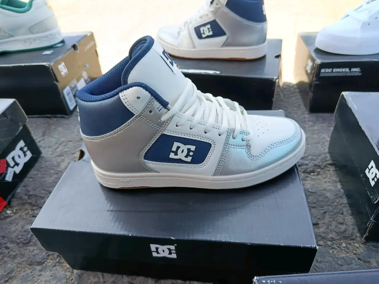 Zapatillas DC grises y azules
