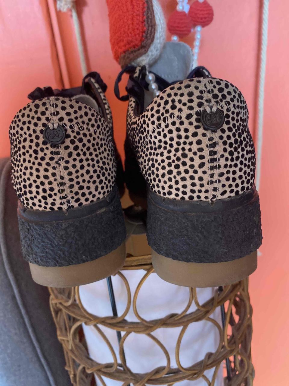 Zapatillas CAT de lunares - miniatura 3