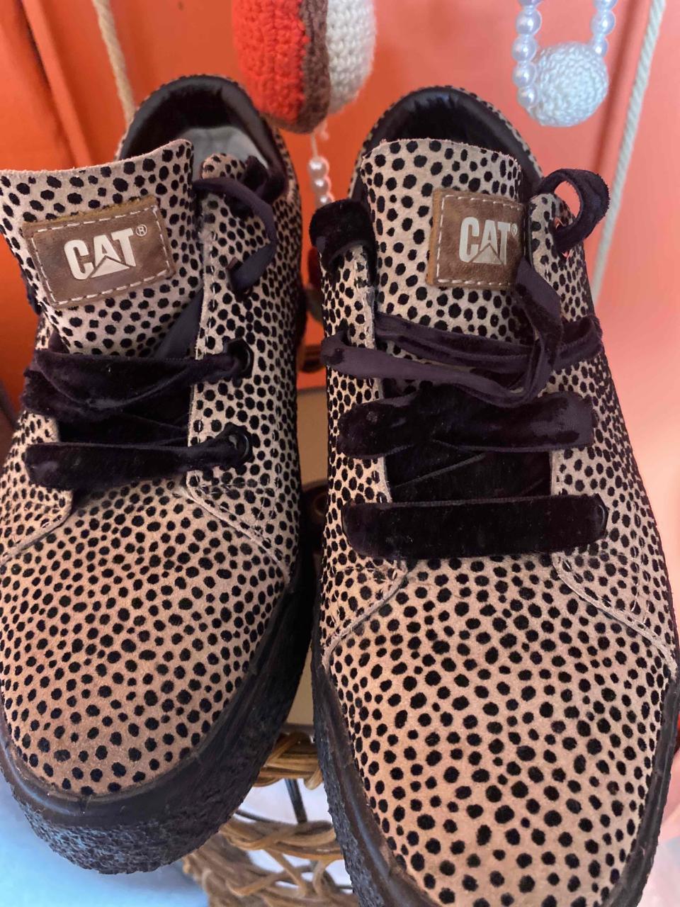 Zapatillas CAT de lunares - miniatura 4