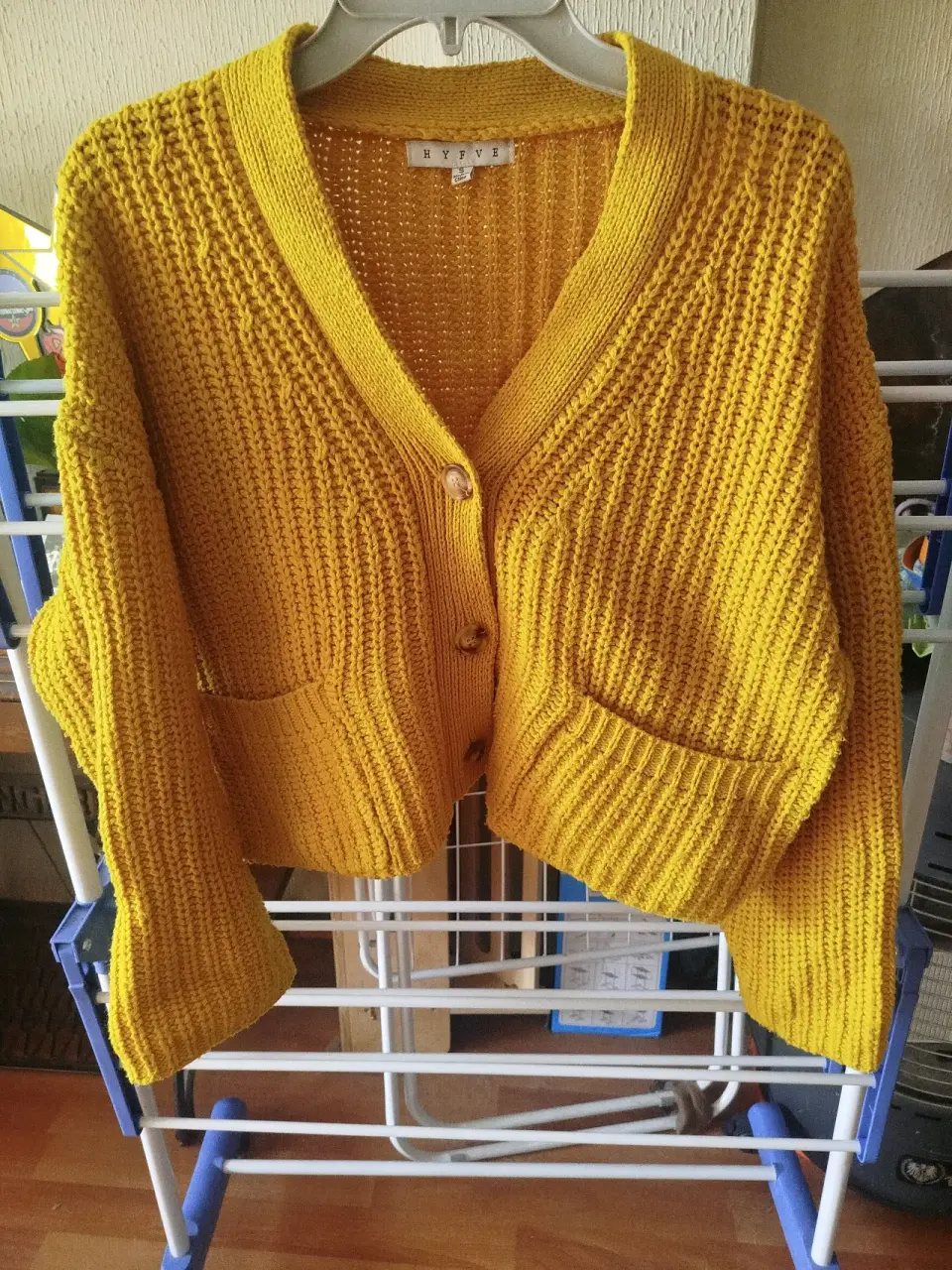 Cárdigan amarillo tejido - miniatura 1