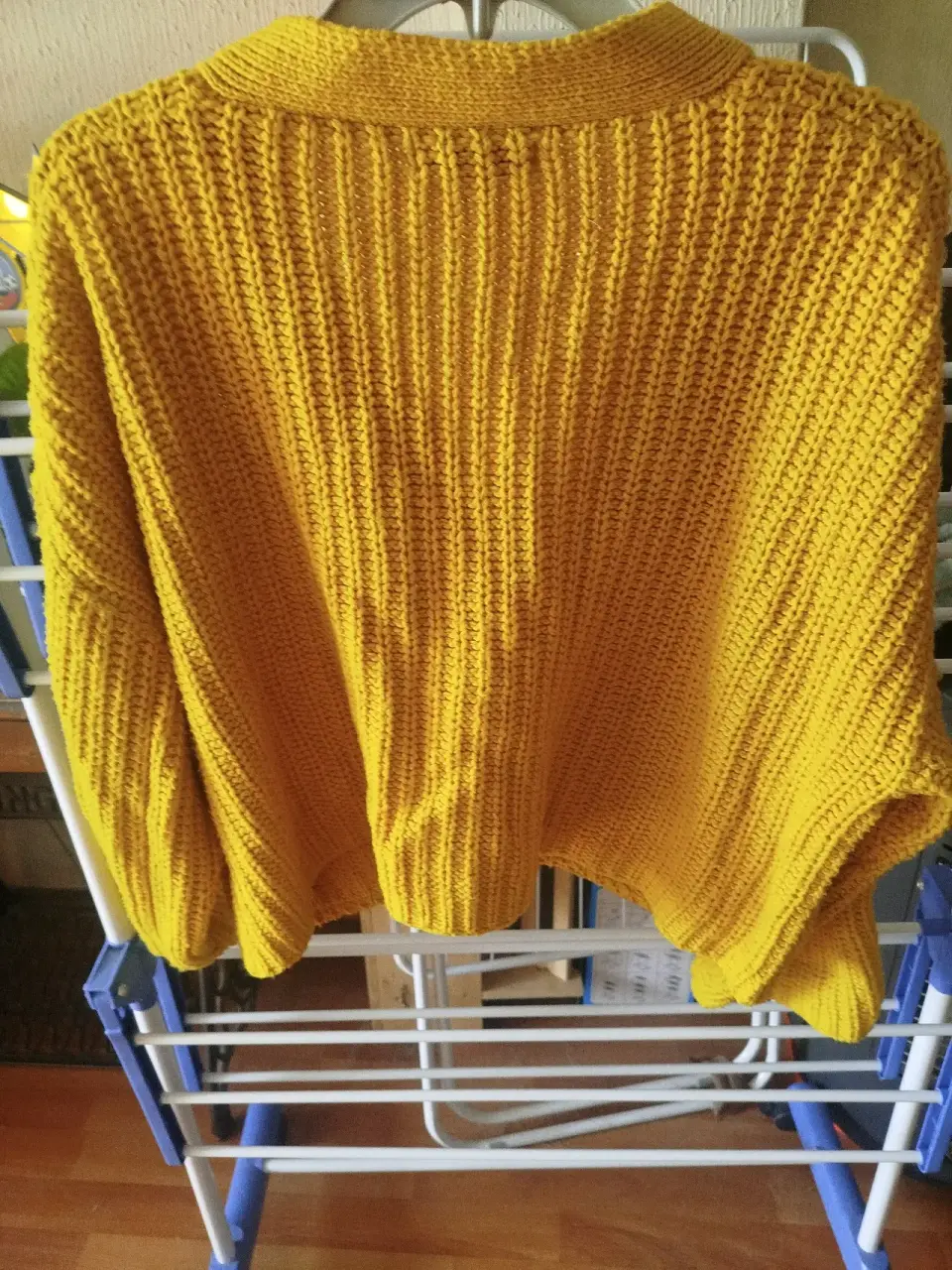 Cárdigan amarillo tejido - miniatura 2