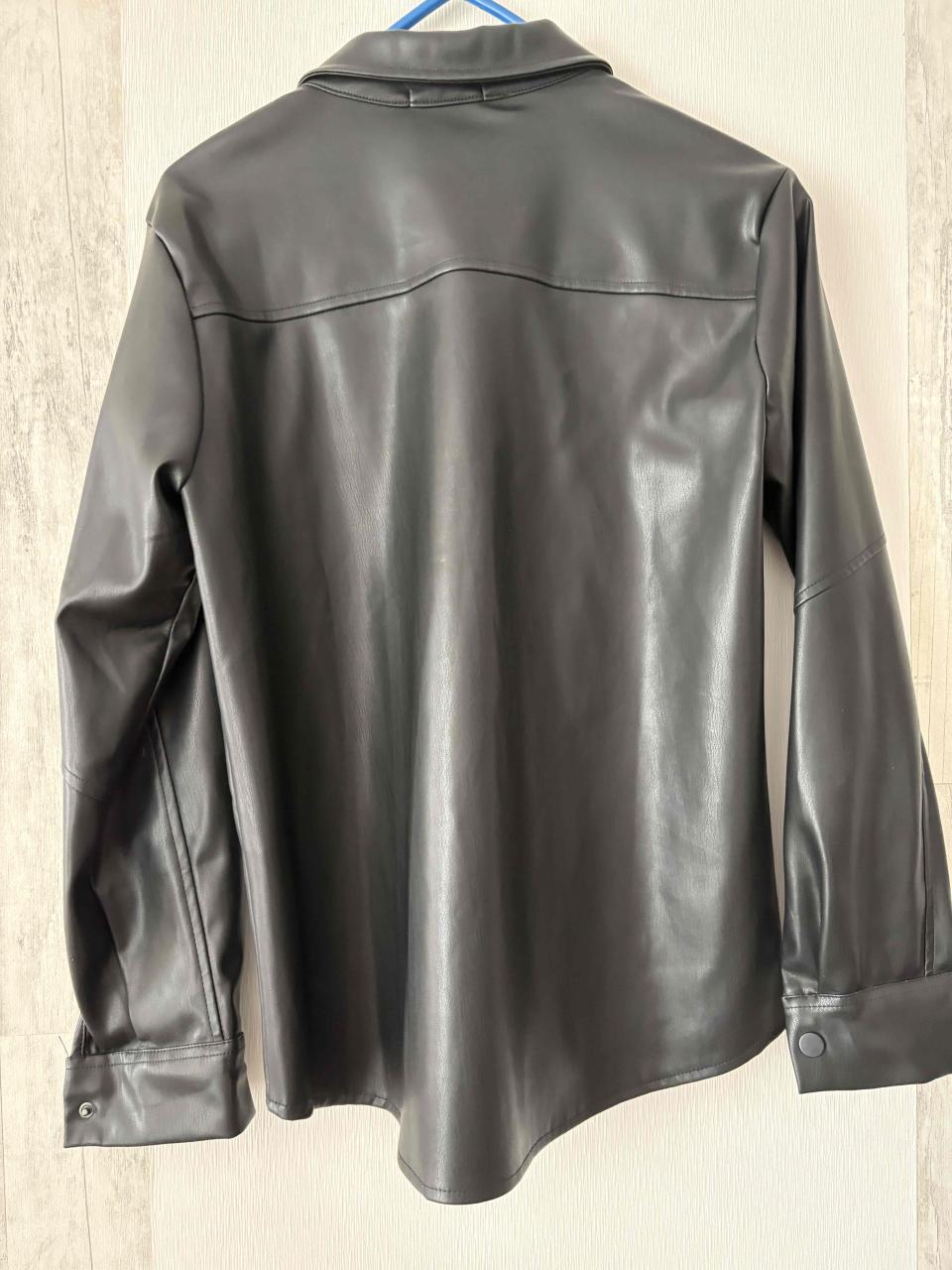 Chaqueta de cuero negra - miniatura 3