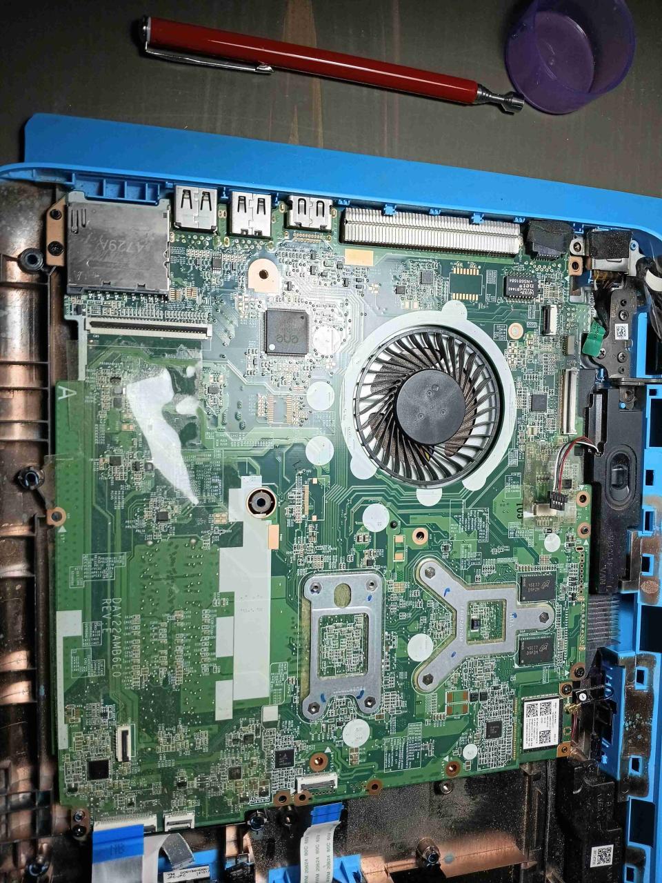 Servicio de mantenimiento de notebook - miniatura 2