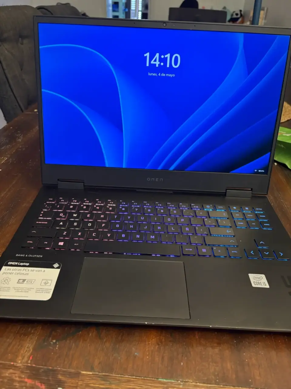 Laptop gaming Omen negra - miniatura 1