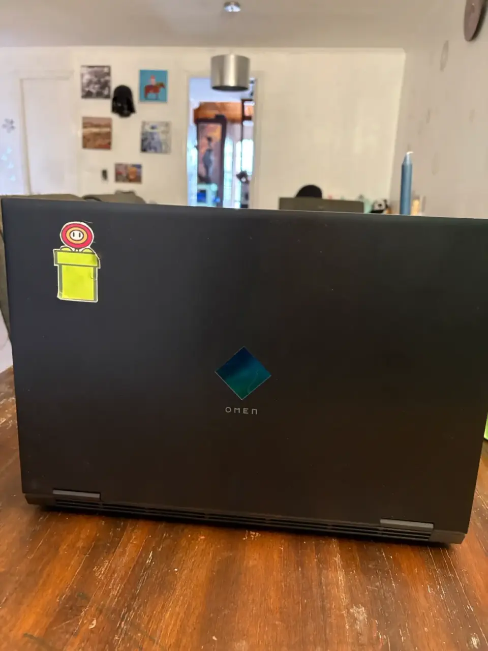 Laptop gaming Omen negra - miniatura 3