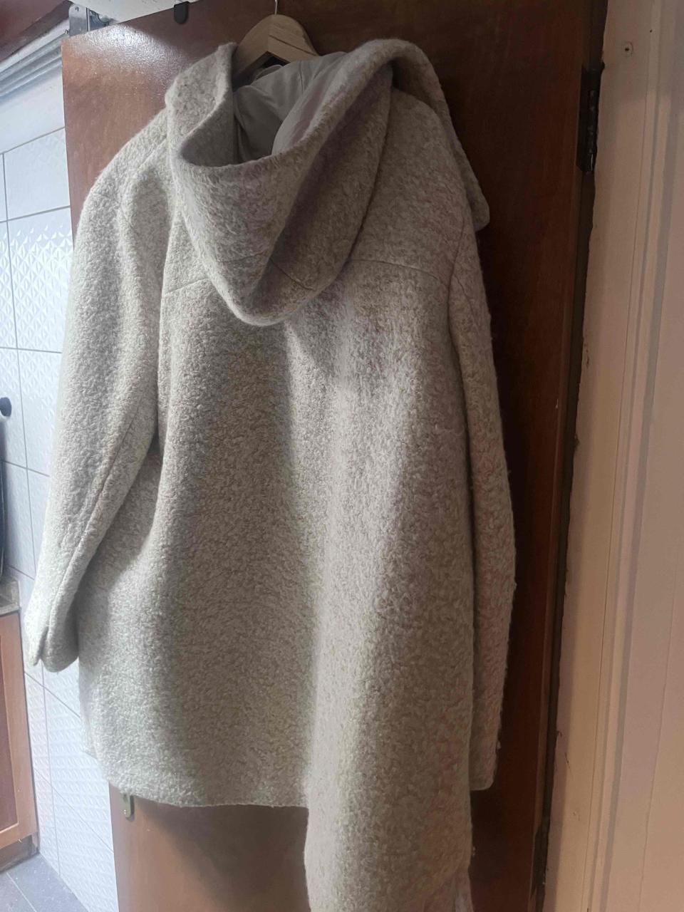 Abrigo largo beige con capucha Esprit - miniatura 2