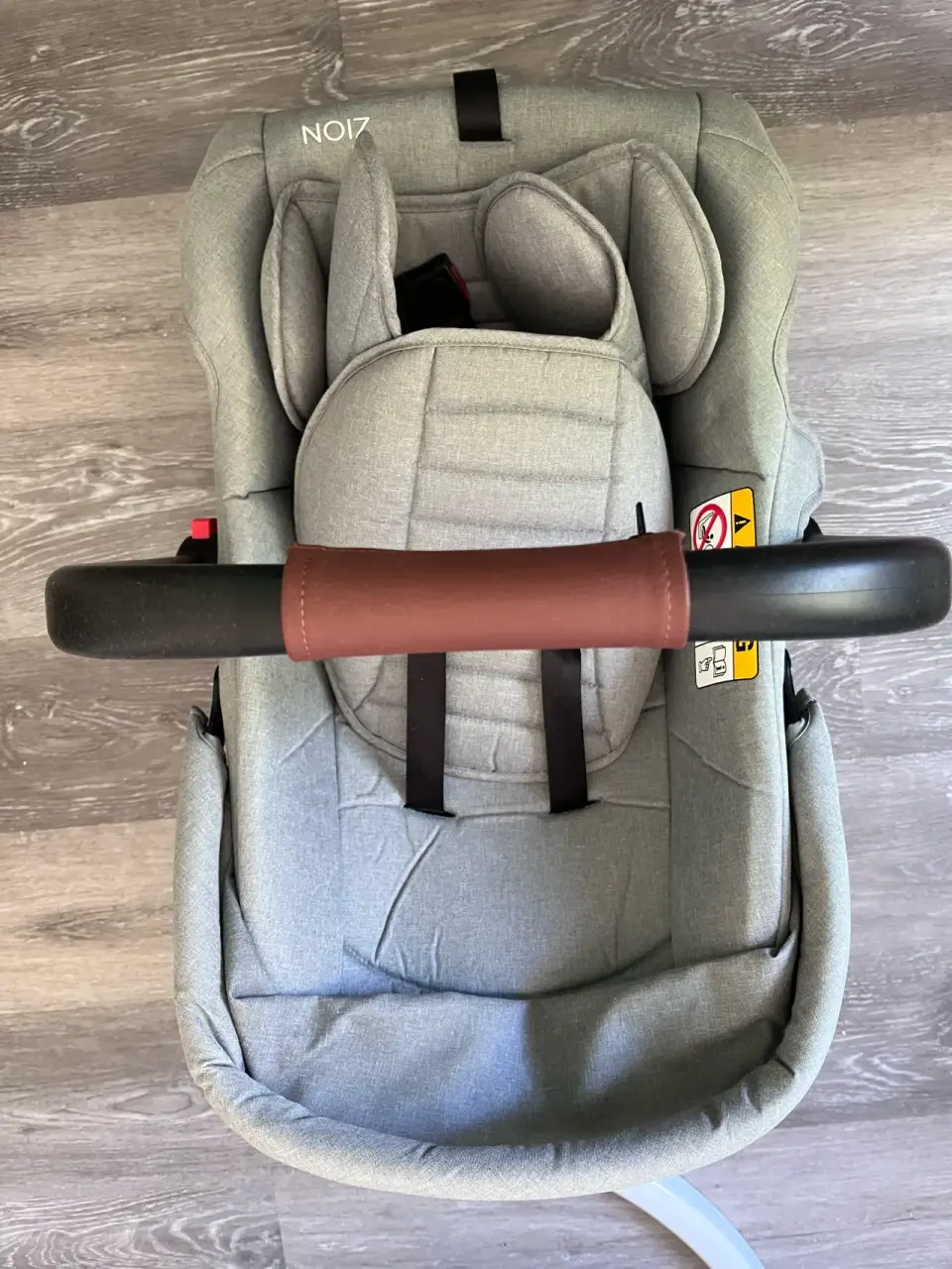 Silla de auto Infanti + bañera de regalo - miniatura 2