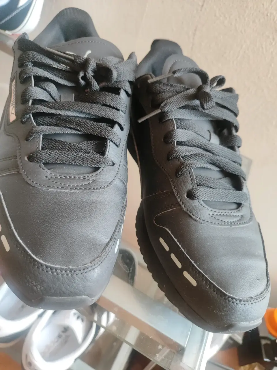 Zapatillas negras deportivas Puma - miniatura 3