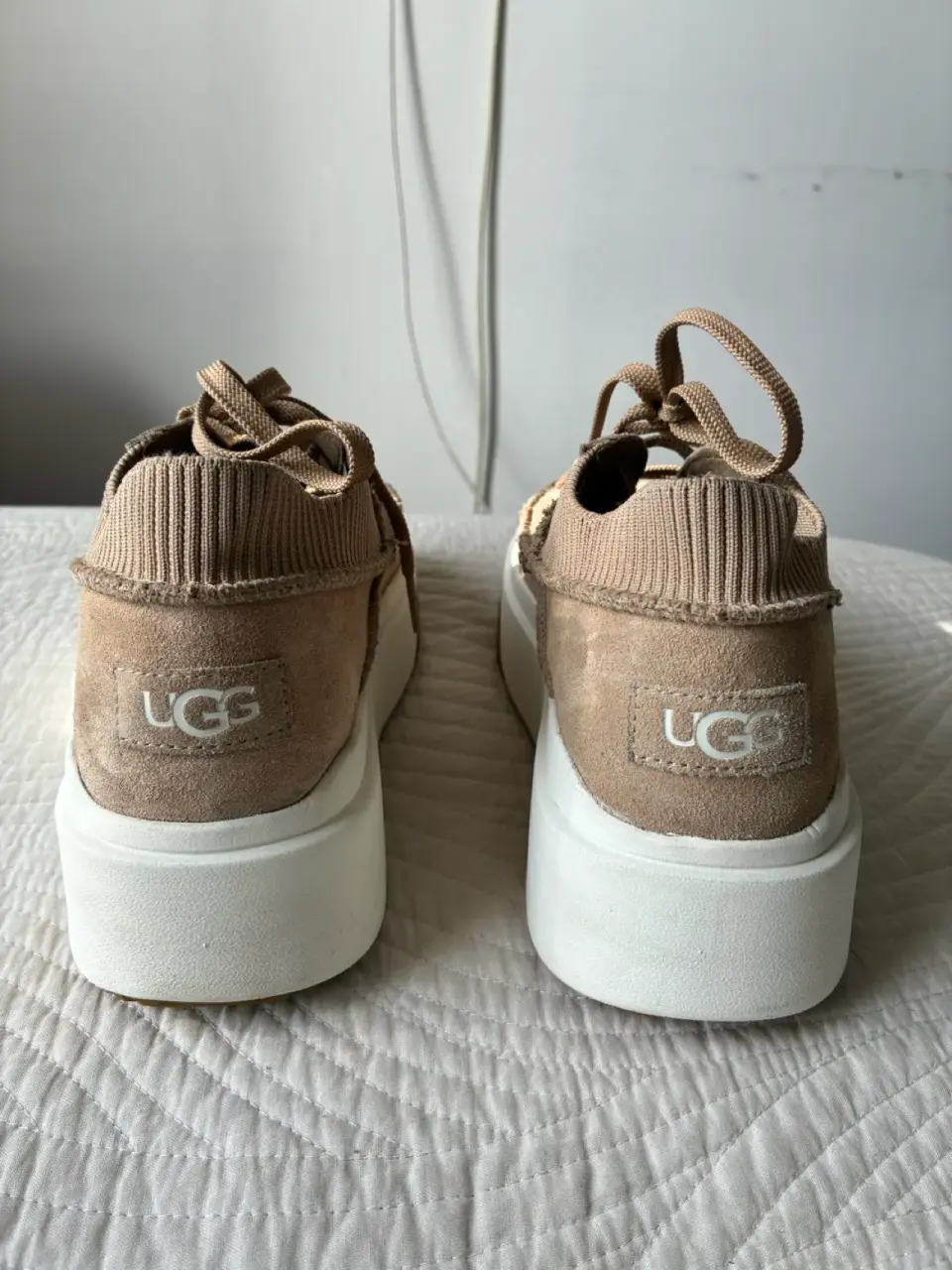 Zapatillas beige mujer plataforma UGG - miniatura 2