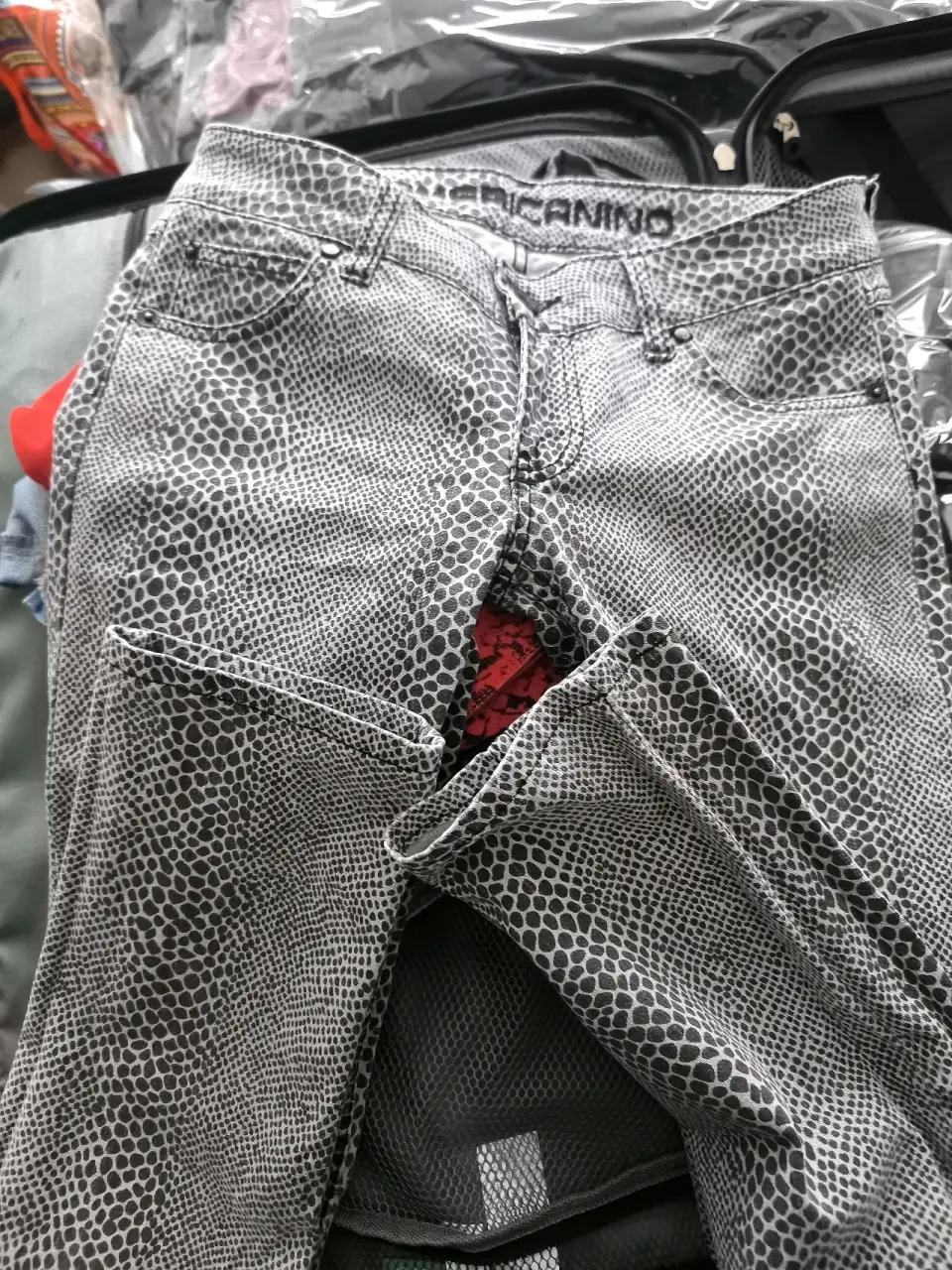 Pantalones estampado serpiente - miniatura 3