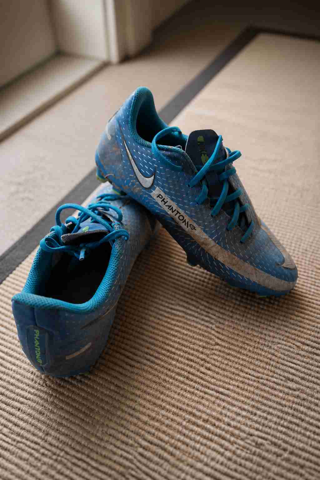 Zapatillas de fútbol Nike modelo phantom. - miniatura 2