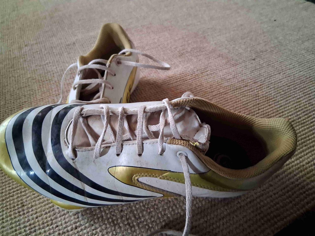 Zapatillas de fútbol Adidas. - miniatura 3