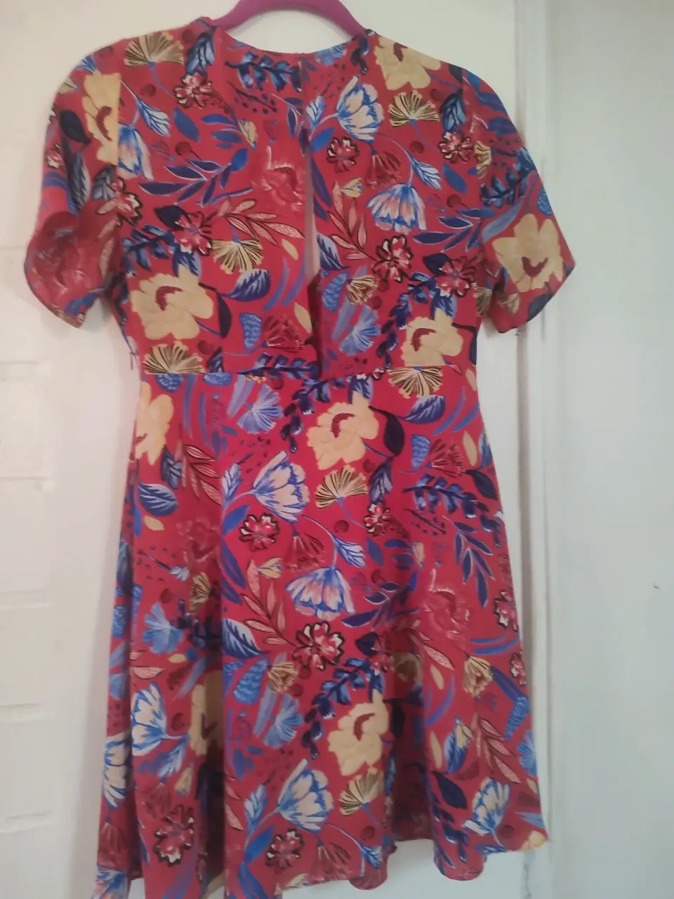 Vestido primaveral Zara corto floreado rojo - miniatura 2